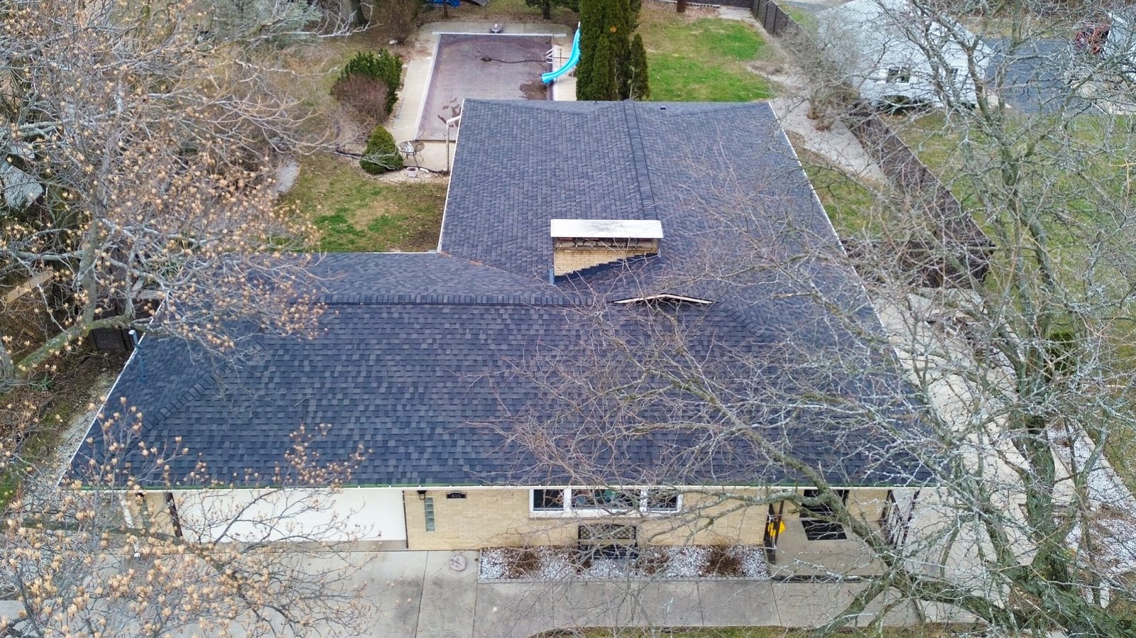 East Peoria, IL house roof